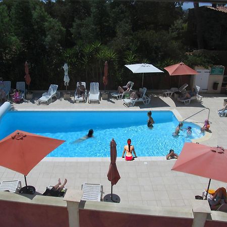 Hotel Et Studios Les Amandiers Saint-Raphaël Екстериор снимка